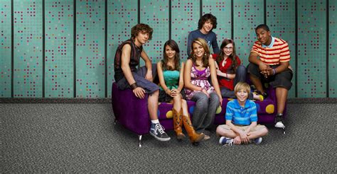  Zoey 101: Un drame adolescente plein de joie et d'aventures à Malibu!