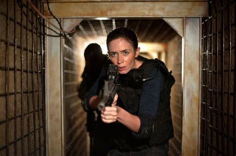 Sicario ! Une plongée dans le trafic de drogue au Mexique et la violence implacable des cartels ! 